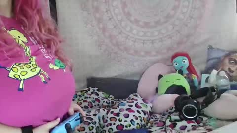 Snapshot of veelehanex3 chatting on 12/31/24, 01:30 Veronica Lehane online show from 12/31/24, 01:30