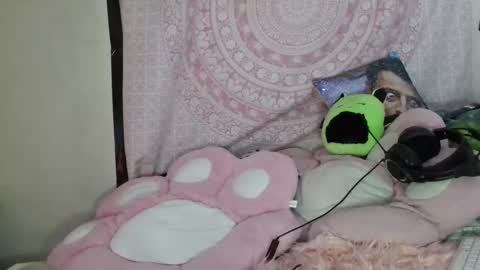 Snapshot of veelehanex3 chatting on 01/06/25, 03:19 Veronica Lehane online show from 01/06/25, 03:19