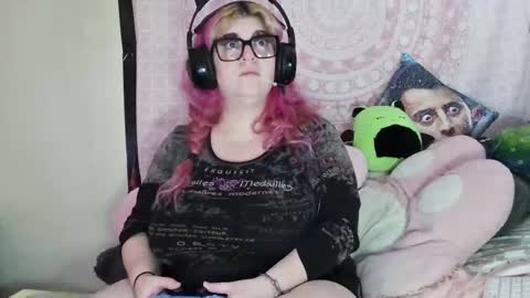 Snapshot of veelehanex3 chatting on 01/07/25, 04:39 Veronica Lehane online show from 01/07/25, 04:39