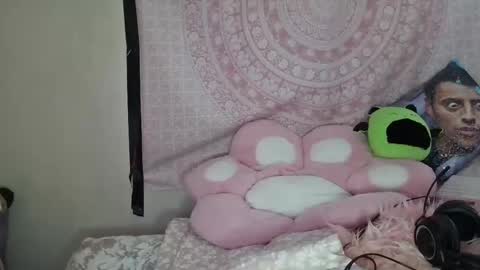 Snapshot of veelehanex3 chatting on 01/15/25, 03:07 Veronica Lehane online show from 01/15/25, 03:07