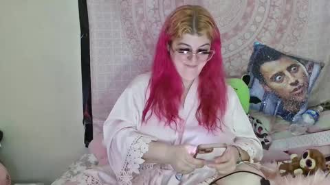 Snapshot of veelehanex3 chatting on 01/19/25, 04:25 Veronica Lehane online show from 01/19/25, 04:25