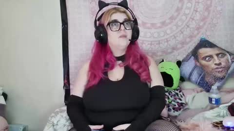 Snapshot of veelehanex3 chatting on 01/21/25, 07:15 Veronica Lehane online show from 01/21/25, 07:15