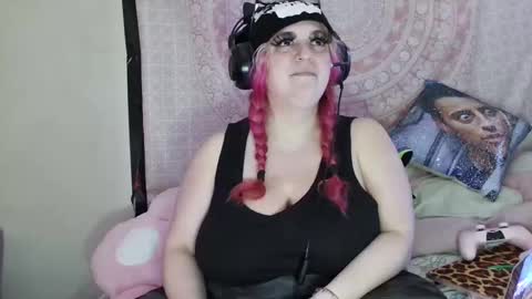 Snapshot of veelehanex3 chatting on 01/26/25, 08:02 Veronica Lehane online show from 01/26/25, 08:02