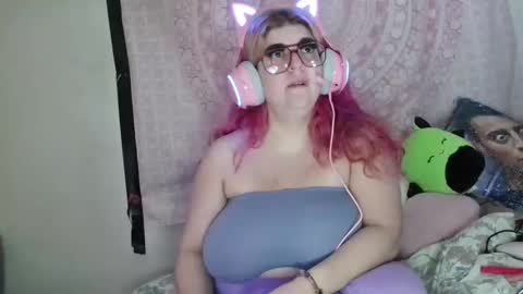 Snapshot of veelehanex3 chatting on 02/09/25, 12:19 Veronica Lehane online show from 02/09/25, 12:19