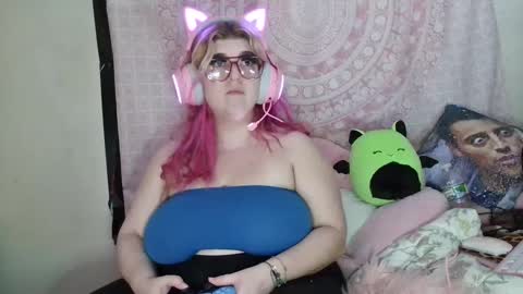 Snapshot of veelehanex3 chatting on 02/11/25, 04:11 Veronica Lehane online show from 02/11/25, 04:11