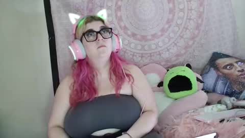 Snapshot of veelehanex3 chatting on 02/12/25, 03:49 Veronica Lehane online show from 02/12/25, 03:49