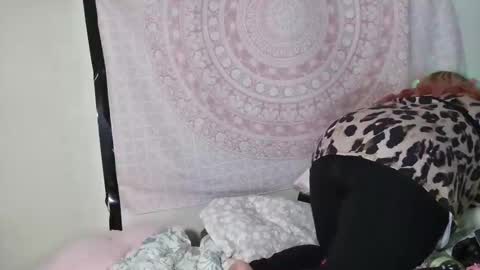 Snapshot of veelehanex3 chatting on 02/14/25, 03:43 Veronica Lehane online show from 02/14/25, 03:43