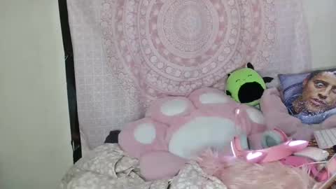 Snapshot of veelehanex3 chatting on 02/28/25, 07:03 Veronica Lehane online show from 02/28/25, 07:03