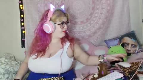 Snapshot of veelehanex3 chatting on 03/12/25, 07:02 Veronica Lehane online show from 03/12/25, 07:02