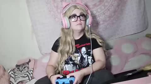 Snapshot of veelehanex3 chatting on 10/03/25, 07:00 Veronica Lehane online show from 10/03/25, 07:00