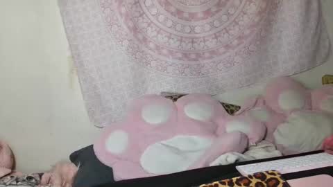 Snapshot of veelehanex3 chatting on 10/13/25, 07:14 Veronica Lehane online show from 10/13/25, 07:14