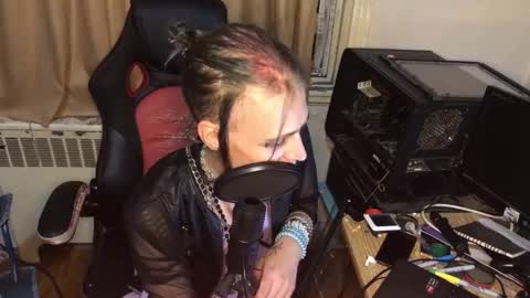 veelucious online show from 10/05/25, 02:32