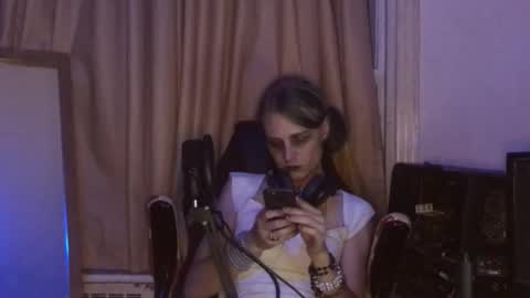 veelucious online show from 10/06/25, 03:04