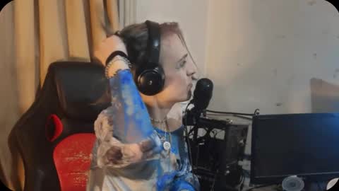 veelucious online show from 10/08/25, 11:57