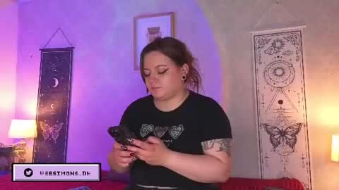 Vee Simons online show from 07/21/26, 08:11