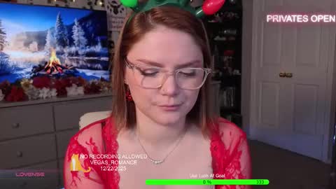 Snapshot of vegas_romance chatting on 12/23/25, 03:37 vegas_romance online show from 12/23/25, 03:37