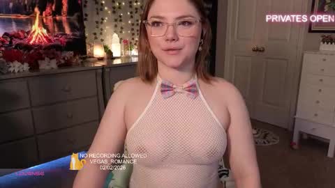 Snapshot of vegas_romance chatting on 02/03/26, 06:40 vegas_romance online show from 02/03/26, 06:40
