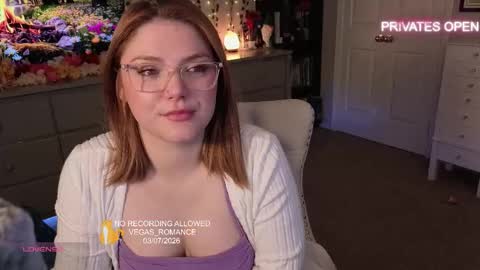 Snapshot of vegas_romance chatting on 03/08/26, 01:58 vegas_romance online show from 03/08/26, 01:58