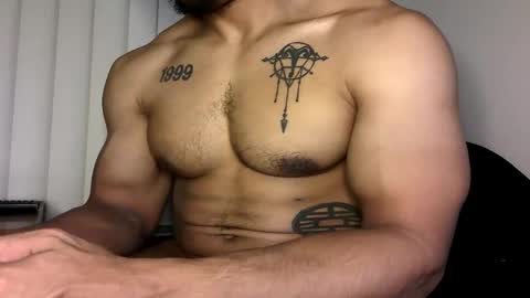 Snapshot of vegasluv702 chatting on 11/14/25, 08:02 Vegas Love online show from 11/14/25, 08:02