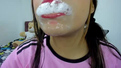 Snapshot of veky_saliva01 chatting on 01/18/25, 06:43 camila online show from 01/18/25, 06:43