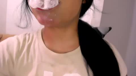 Snapshot of veky_saliva01 chatting on 09/27/25, 10:15 camila online show from 09/27/25, 10:15