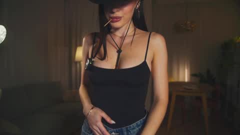 Snapshot of velavelle chatting on 05/13/26, 08:38 Try to unlock online show from 05/13/26, 08:38