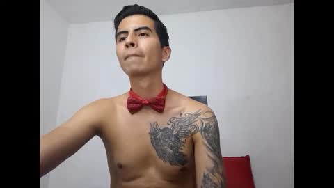 velk_hot1 online show from 02/12/25, 11:41