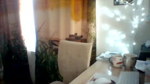 velka_raspberry online show from 06/19/26, 05:23