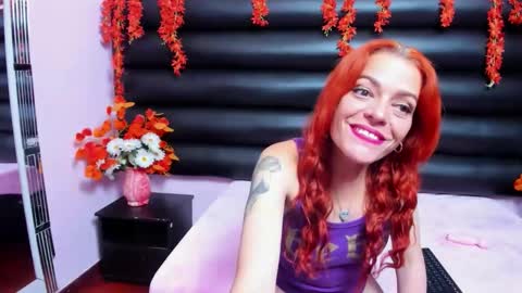 Snapshot of vellaparis chatting on 10/27/25, 12:20 vellaparis online show from 10/27/25, 12:20