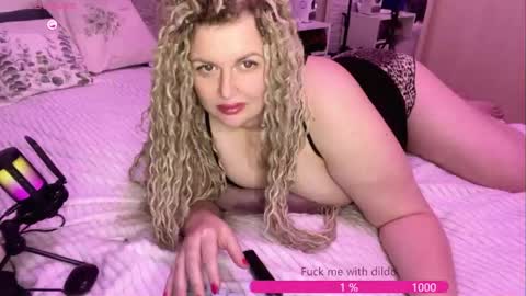 Snapshot of vellinka chatting on 10/03/25, 08:28 vellinka online show from 10/03/25, 08:28