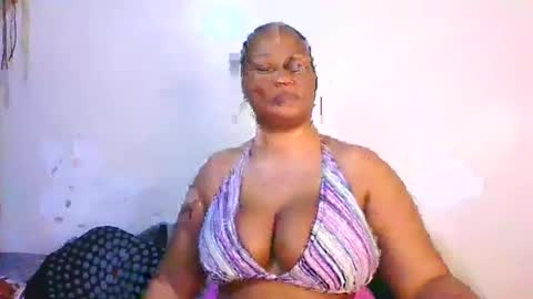 Snapshot of velour_eclipse chatting on 09/18/25, 09:39 velour_eclipse online show from 09/18/25, 09:39