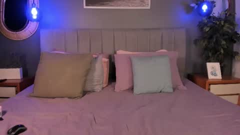 veluna_ online show from 06/30/26, 11:11