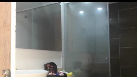 veluna_ online show from 07/27/26, 04:58