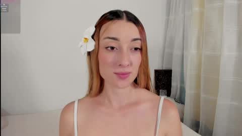 velvet_00 online show from 05/13/26, 03:37