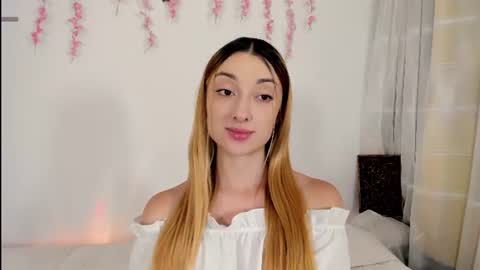 velvet_00 online show from 07/11/26, 05:21
