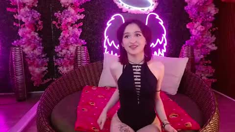 Snapshot of velvet_c4k3 chatting on 11/07/25, 03:56 Velvet c4k3 online show from 11/07/25, 03:56