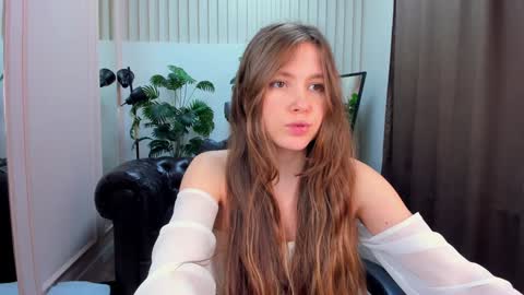 velvet_cherry online show from 02/01/25, 07:23