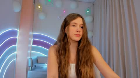 velvet_cherry online show from 02/07/25, 03:30