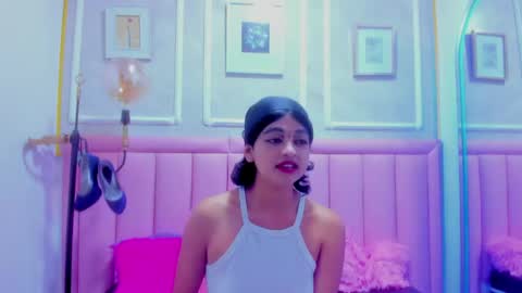velvet_giirll online show from 06/08/26, 01:22
