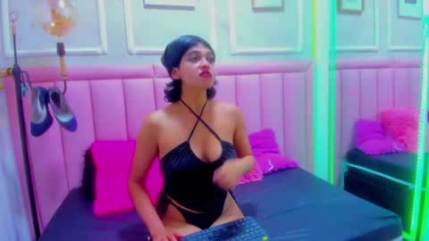 velvet_giirll online show from 06/09/26, 03:23