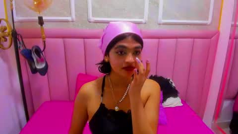 velvet_giirll online show from 06/26/26, 06:23