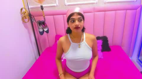 velvet_giirll online show from 07/01/26, 02:07