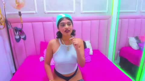 velvet_giirll online show from 07/03/26, 03:57