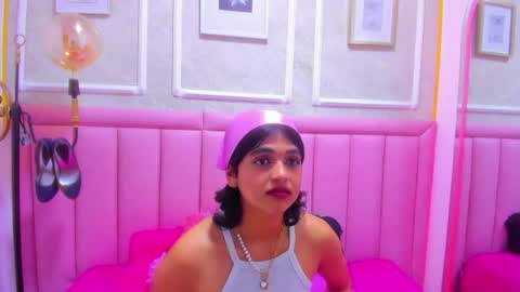 velvet_giirll online show from 07/09/26, 02:54