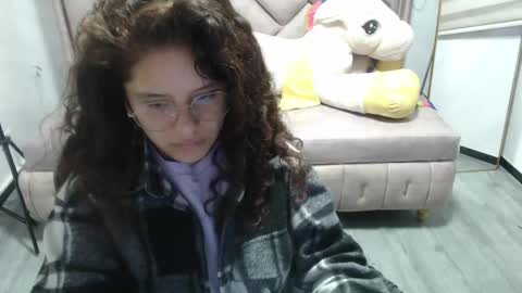 Snapshot of velvet_moon_v chatting on 11/14/25, 01:32 velvet_moon_v online show from 11/14/25, 01:32