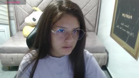 Snapshot of velvet_moon_v chatting on 12/03/25, 01:53 velvet_moon_v online show from 12/03/25, 01:53