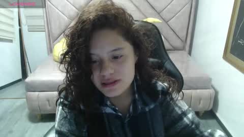 Snapshot of velvet_moon_v chatting on 01/19/26, 01:04 velvet_moon_v online show from 01/19/26, 01:04