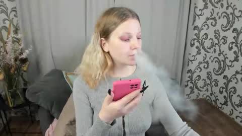 Snapshot of velvet_peach_ chatting on 11/22/25, 10:58 velvet_peach_ online show from 11/22/25, 10:58