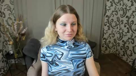 Snapshot of velvet_peach_ chatting on 11/26/25, 11:33 velvet_peach_ online show from 11/26/25, 11:33