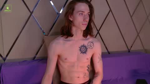 Snapshot of velvet_power chatting on 09/21/25, 04:25 Ares online show from 09/21/25, 04:25